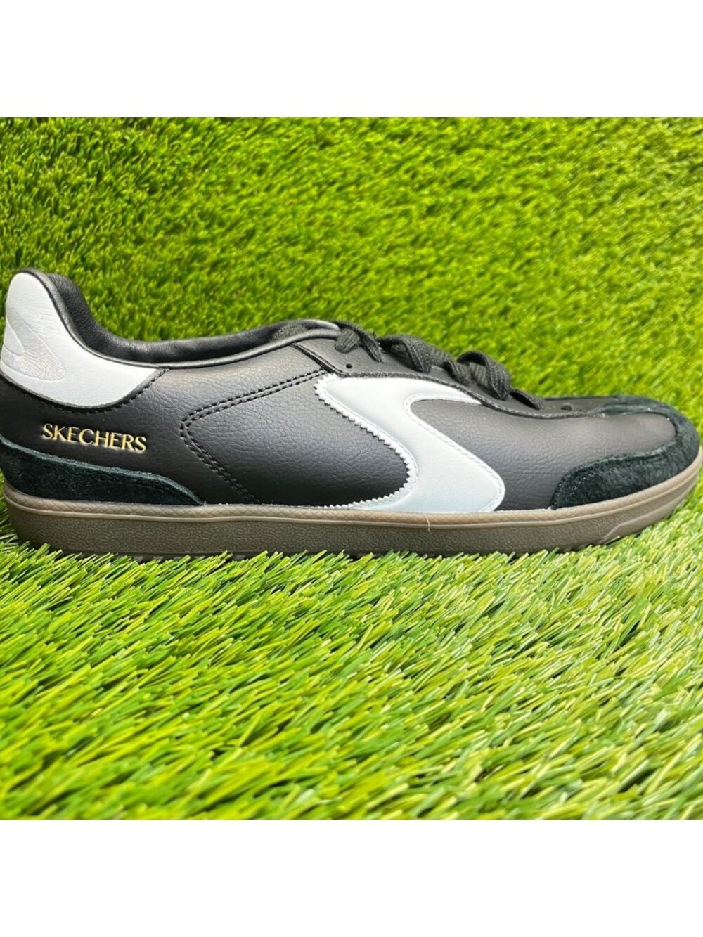 Skechers Hotshot Pyke Mens Size 9 Black White Athletic Lifestyle Shoes Sneakers